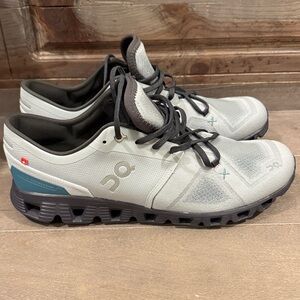 On Running Men's Light Gray and Teal Athletic Shoes